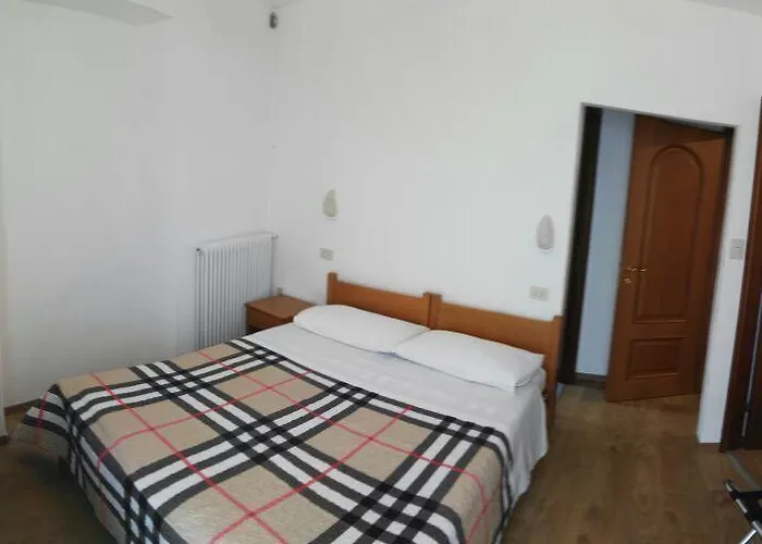 Отель Ristorante Bellavista Con 2*